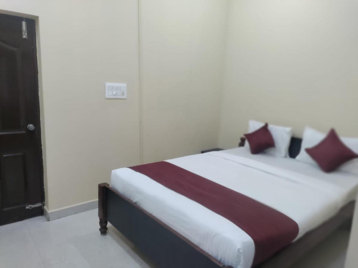 Отель Vrs Residency Майсур Экстерьер фото